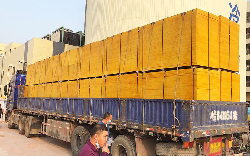 江西九江客戶訂購(gòu)八層覆膜板