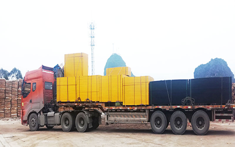 遼寧沈陽(yáng)客戶訂購(gòu)915*1830清水模板