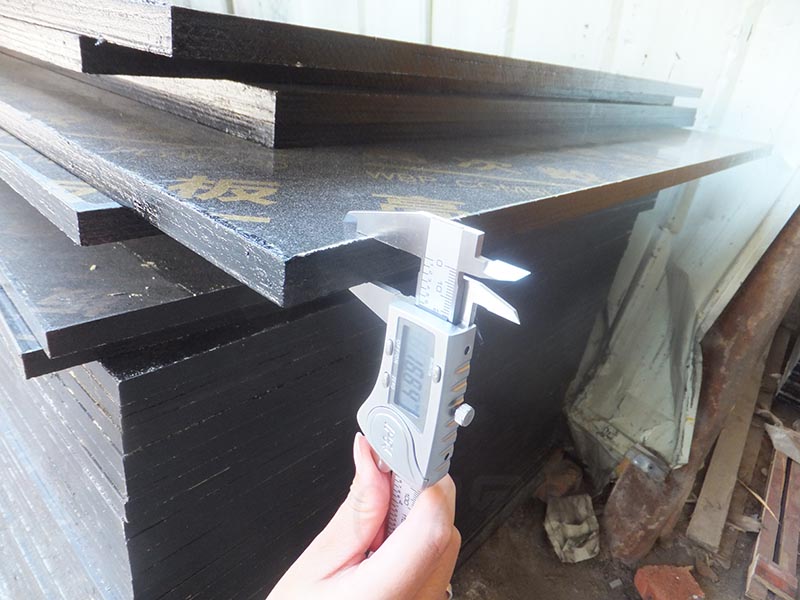 建筑模板厚度一般是多少?工地模板一張多重?