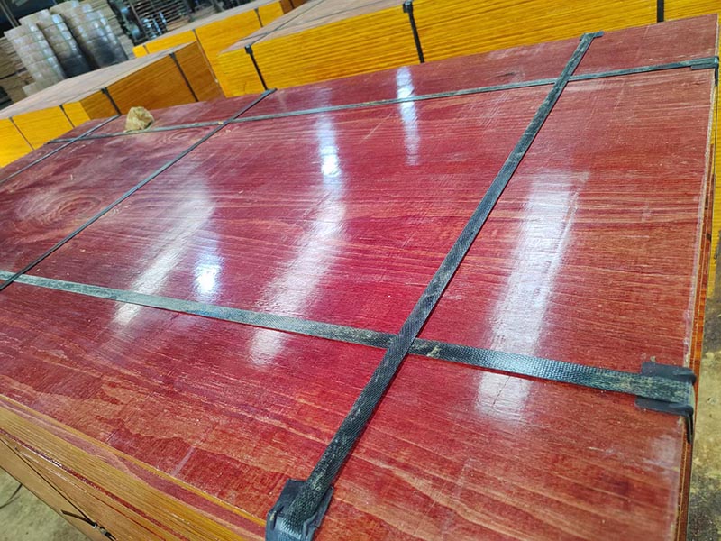 2.4×1.2模板多少錢一張?客戶都買這個規(guī)格的原因 2.4×1.2模板多少錢一張?客戶都買這個規(guī)格的原因