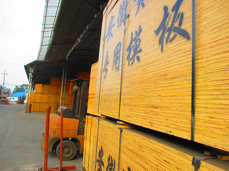 1.83*91.5模板價(jià)格多少錢?如何選擇建筑小板