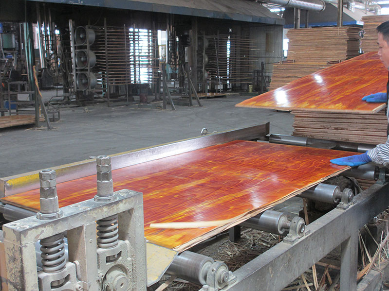 1米83/92公分紅模板多少錢一張？