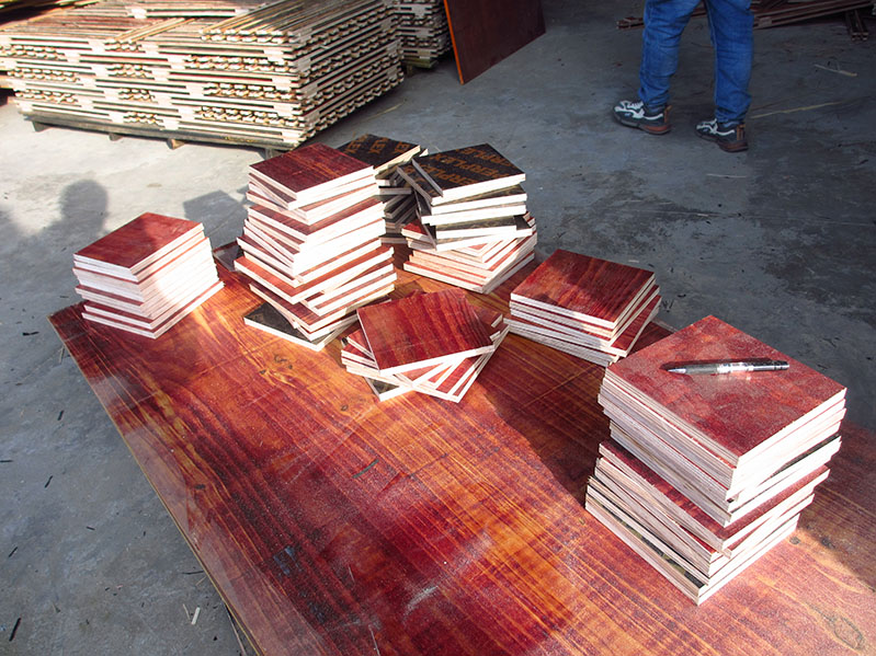 本地木模板批發(fā)多少錢？附近模板采購(gòu)?fù)扑]三個(gè)位置