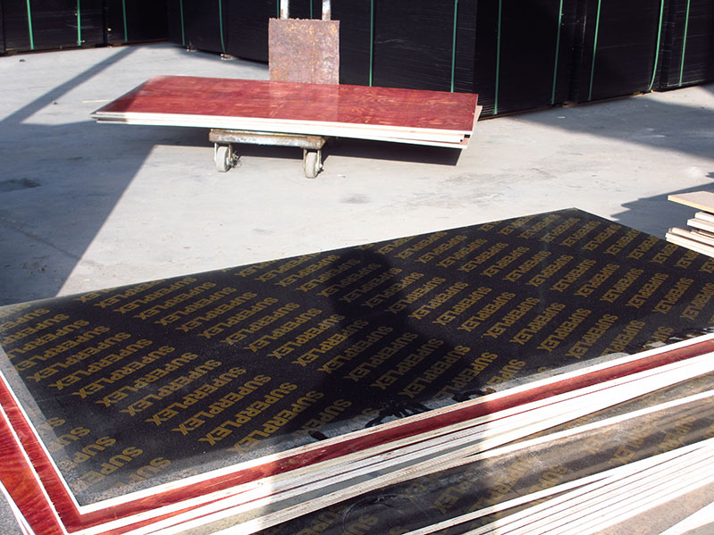 工地用模板13mm多少錢一張?不同材質(zhì)的報(bào)價(jià)