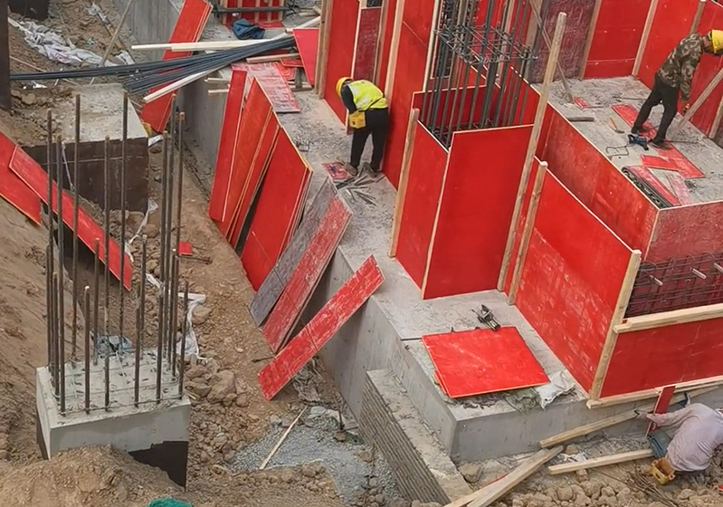 紅色建筑模板和黑色建筑模板哪個(gè)更好? 紅色建筑模板和黑色建筑模板哪個(gè)更好?