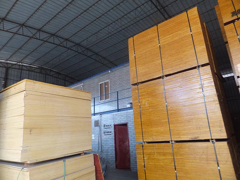 十年建筑模板廠家如何貯存模板？兩個重點圈起來！